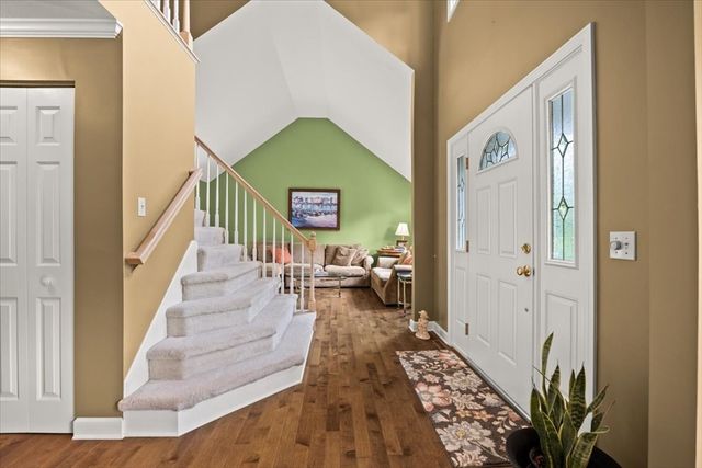 100 W Lake Dr, Taunton, MA 02780
