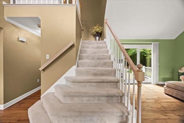 100 W Lake Dr, Taunton, MA 02780
