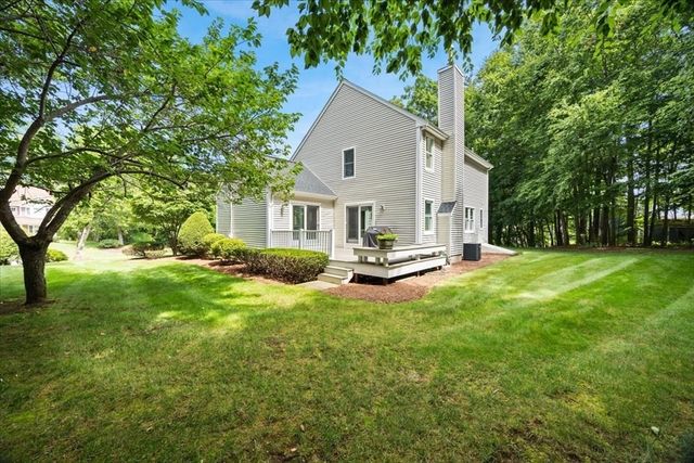 100 W Lake Dr, Taunton, MA 02780