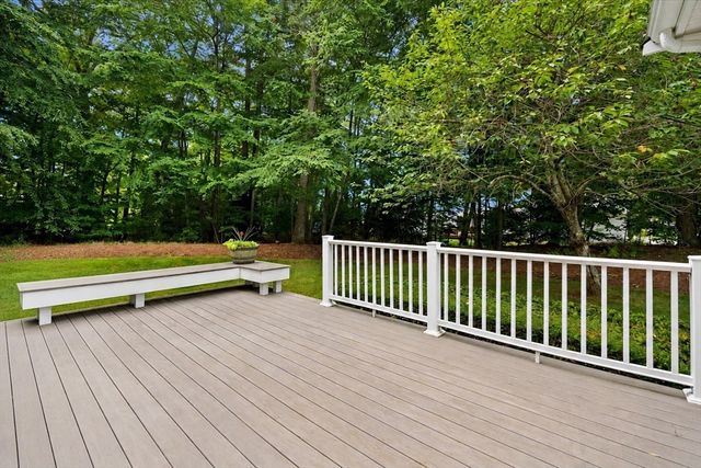 100 W Lake Dr, Taunton, MA 02780