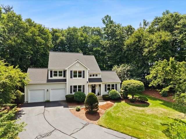 100 W Lake Dr, Taunton, MA 02780