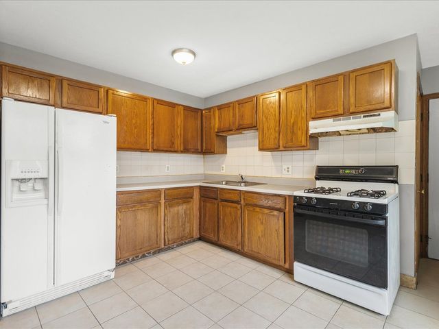 712 Cherry Street, Rockford, IL 61101