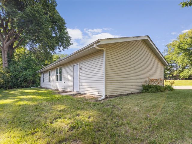 712 Cherry Street, Rockford, IL 61101