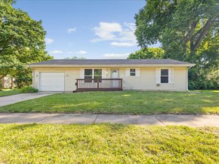 712 Cherry Street, Rockford, IL 61101