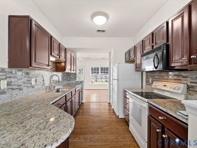 1107 Magnolia Pointe Blvd, Glen Allen, VA 23059