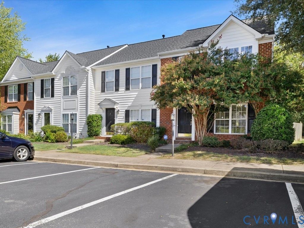 1107 Magnolia Pointe Blvd, Glen Allen, VA 23059