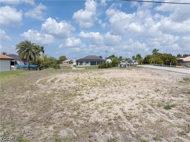 2581 SW 28th TER, Cape Coral, FL 33914