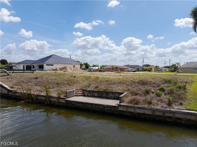 2581 SW 28th TER, Cape Coral, FL 33914