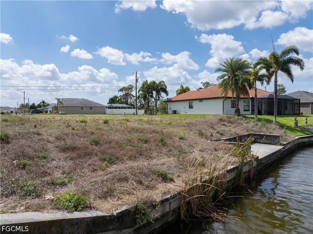 2581 SW 28th TER, Cape Coral, FL 33914