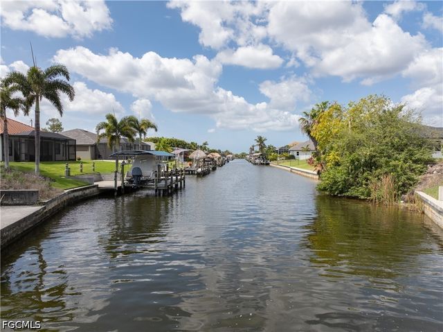 2581 SW 28th TER, Cape Coral, FL 33914