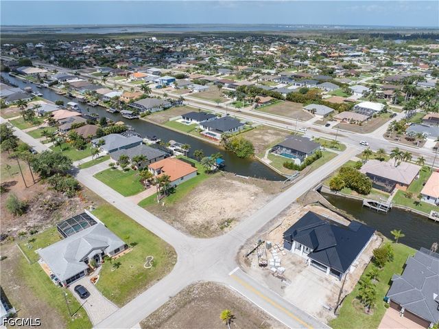 2581 SW 28th TER, Cape Coral, FL 33914