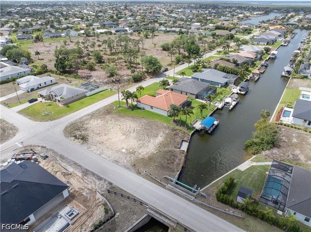 2581 SW 28th TER, Cape Coral, FL 33914