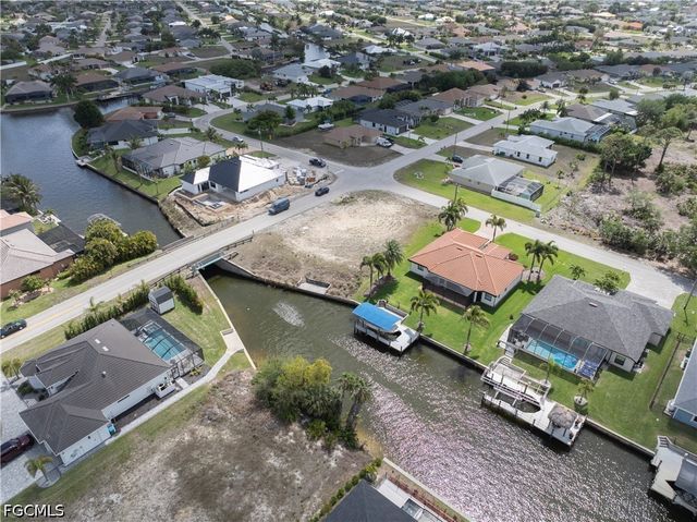 2581 SW 28th TER, Cape Coral, FL 33914