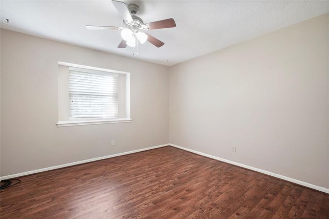 28914 Pine Hill Drive, Shenandoah, TX 77381