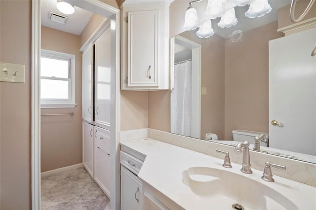 28914 Pine Hill Drive, Shenandoah, TX 77381