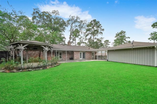 28914 Pine Hill Drive, Shenandoah, TX 77381