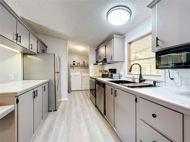 13426 PALM DRIVE, Astatula, FL 34705
