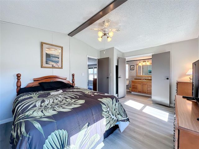 13426 PALM DRIVE, Astatula, FL 34705