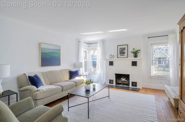 726 W Breckenridge Street, Ferndale, MI 48220