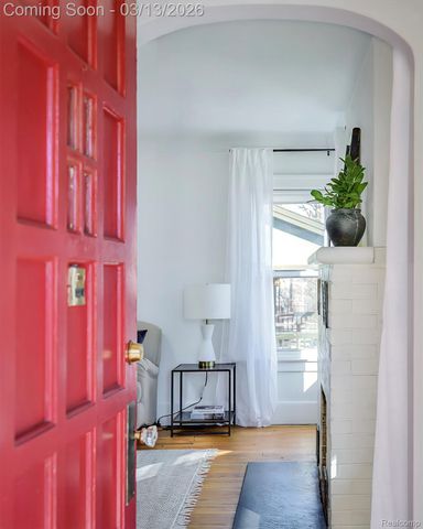 726 W Breckenridge Street, Ferndale, MI 48220