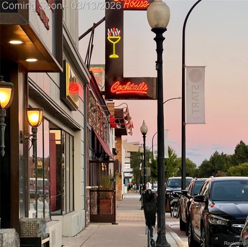 726 W Breckenridge Street, Ferndale, MI 48220