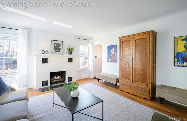 726 W Breckenridge Street, Ferndale, MI 48220