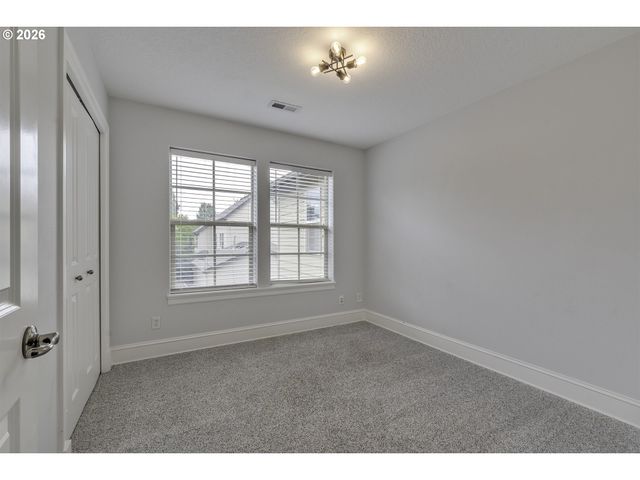 17333 Sw 136TH Ave, Portland, OR 97224