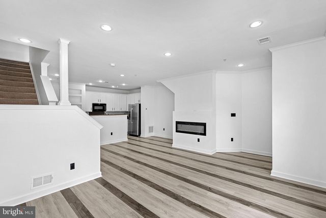 42261 TERRAZZO TER, Aldie, VA 20105