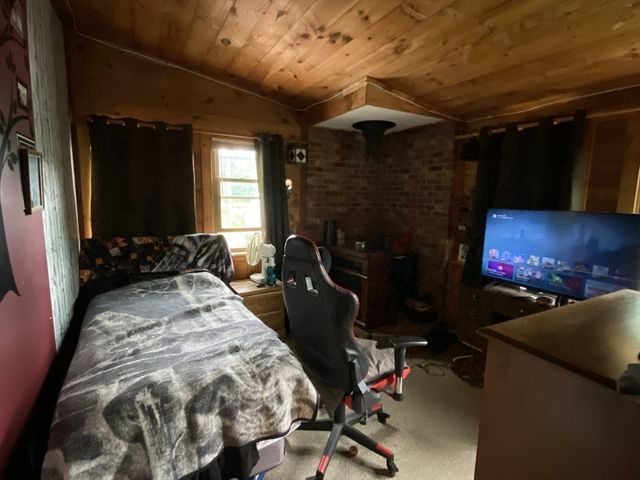 845 Town Farm Rd, Warren, MA 01083
