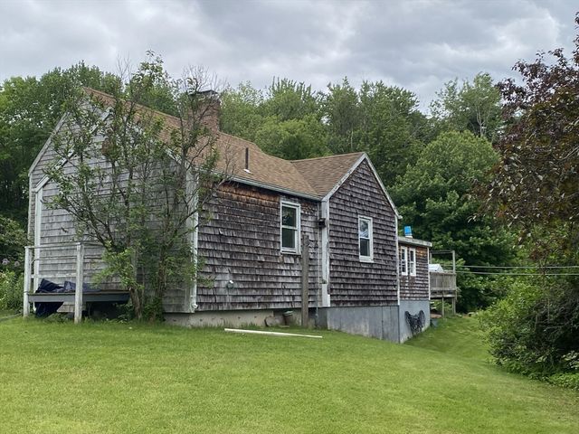845 Town Farm Rd, Warren, MA 01083