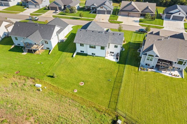 1327 W Footbridge St, Goddard, KS 67052