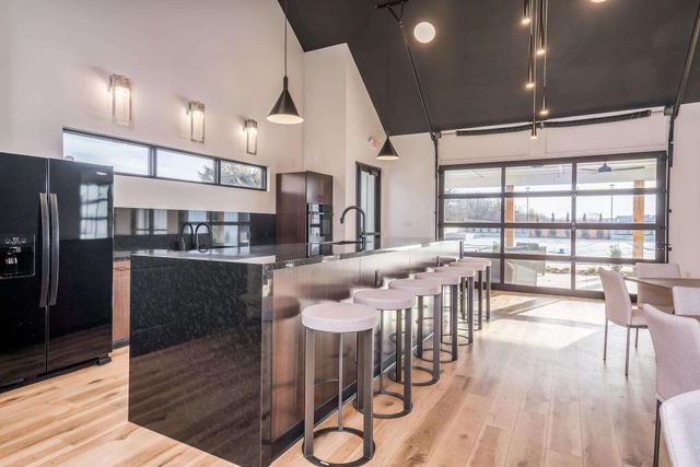 1327 W Footbridge St, Goddard, KS 67052