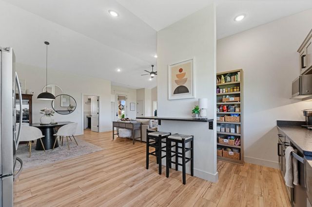 1327 W Footbridge St, Goddard, KS 67052