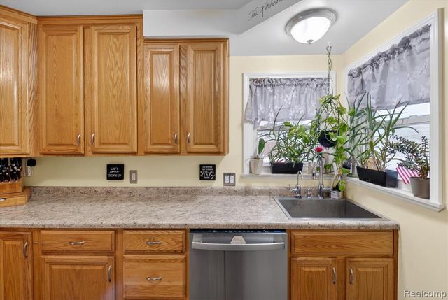 28901 Joan Street, Saint Clair Shores, MI 48081