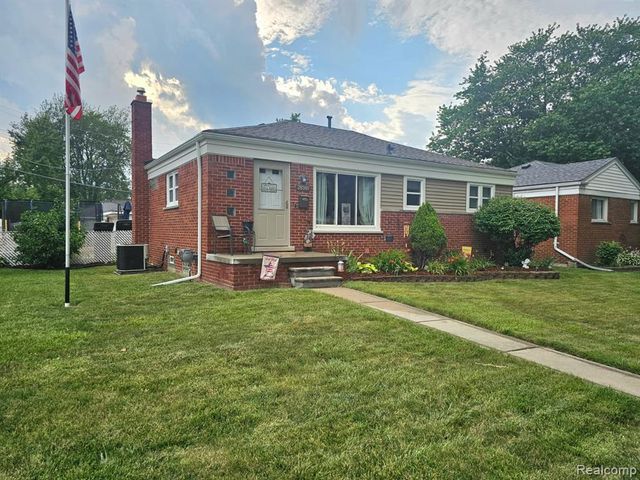 28901 Joan Street, Saint Clair Shores, MI 48081
