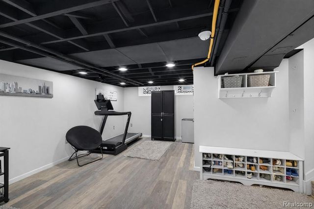 28901 Joan Street, Saint Clair Shores, MI 48081