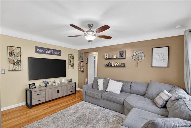 28901 Joan Street, Saint Clair Shores, MI 48081