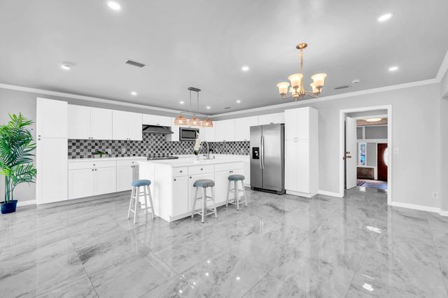 8120 S Lagoon Drive, Panama City Beach, FL 32408