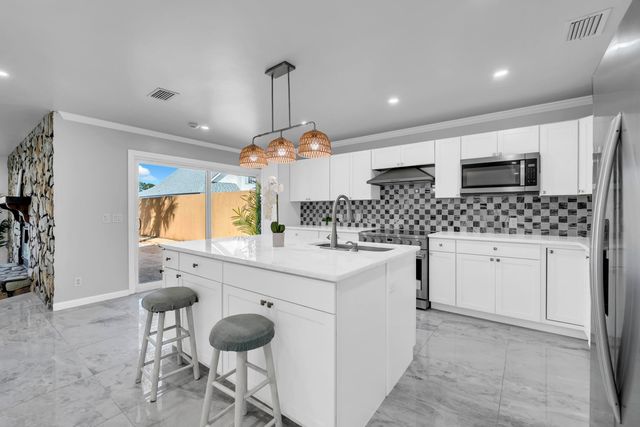 8120 S Lagoon Drive, Panama City Beach, FL 32408