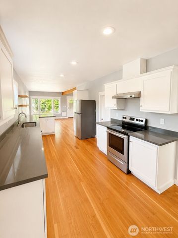 1117 S Grant Avenue, Tacoma, WA 98405