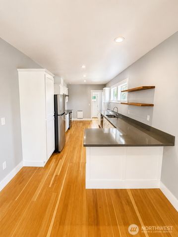 1117 S Grant Avenue, Tacoma, WA 98405