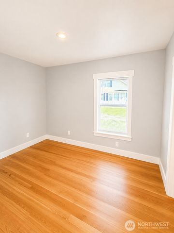1117 S Grant Avenue, Tacoma, WA 98405