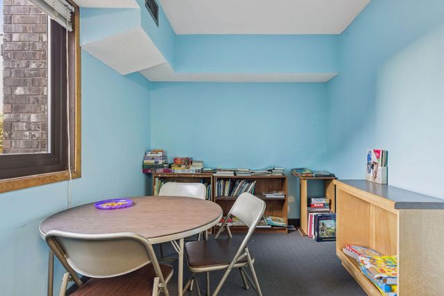 4120 Parklawn Avenue 119, Edina, MN 55435