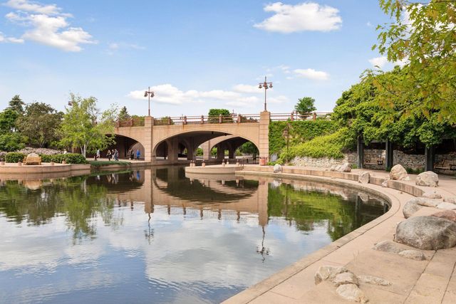 4120 Parklawn Avenue 119, Edina, MN 55435