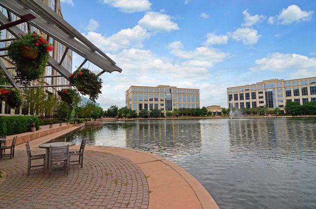 4120 Parklawn Avenue 119, Edina, MN 55435