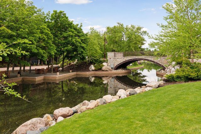 4120 Parklawn Avenue 119, Edina, MN 55435