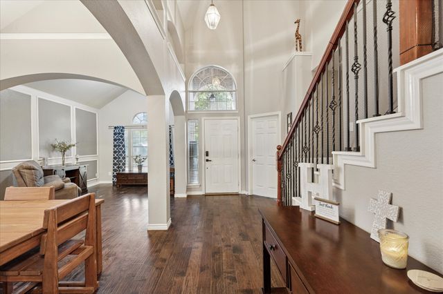 8 Pinedale Court, Mansfield, TX 76063