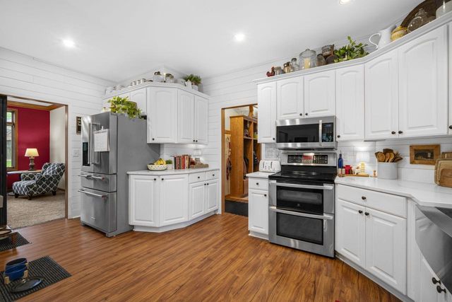 5429 Yale DRIVE, Franklin, WI 53132