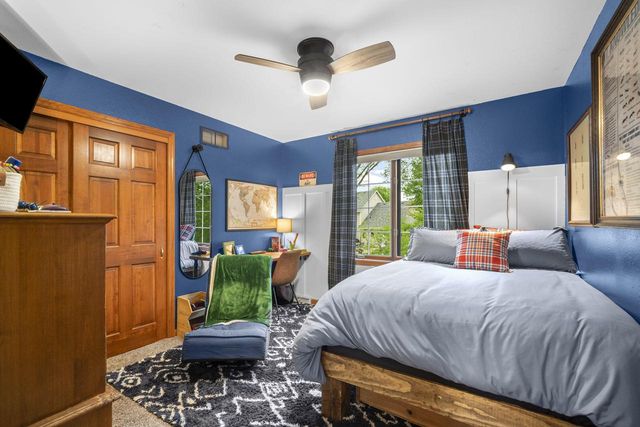 5429 Yale DRIVE, Franklin, WI 53132