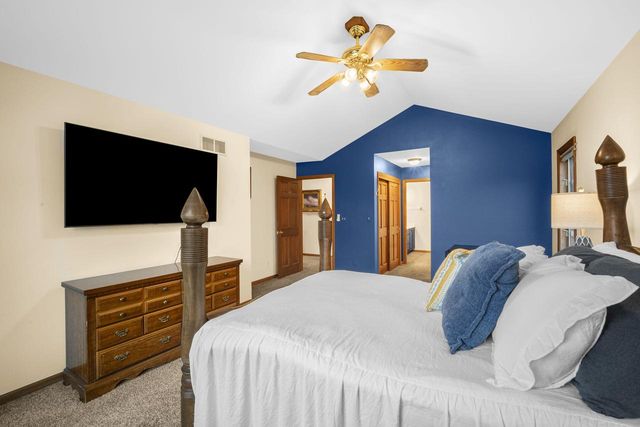 5429 Yale DRIVE, Franklin, WI 53132